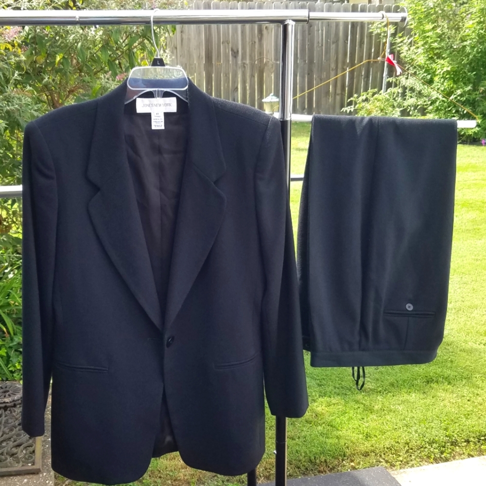 Jones NewYork 2 PC Women's Suit